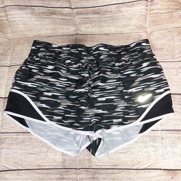 Nike Black and White Camo Tempo Running Shorts Size L - Picture 1 of 8